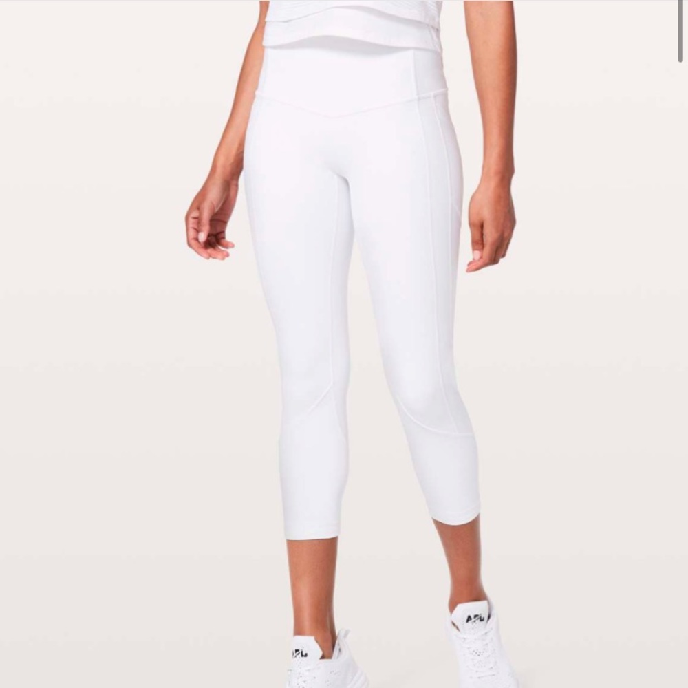 Women’s size 4 Lululemon All The Right Places Crop II *23"